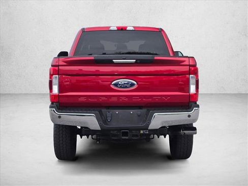 Used 2019 Ford F250 XLT w/ XLT Premium Package image 6