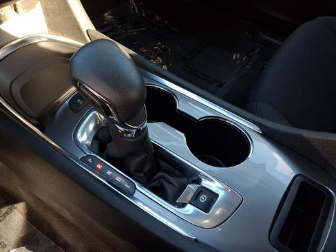 Used 2024 Chevrolet Malibu LT image 25