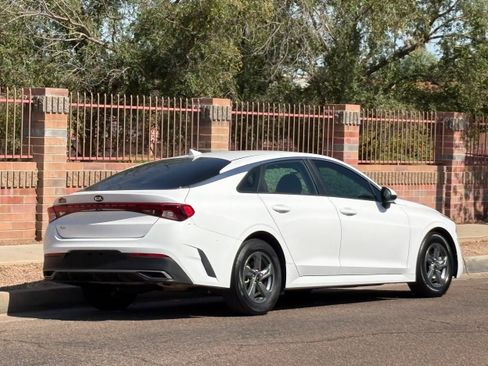 Used 2021 Kia K5 LX FWD image 10