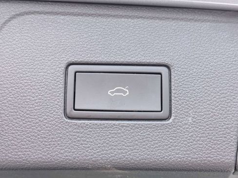 Used 2022 Volkswagen Atlas SEL AWD/4WD image 14