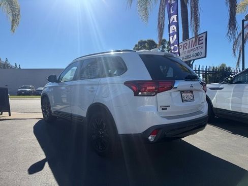 Used 2019 Mitsubishi Outlander SE image 9