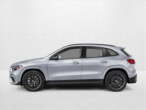 New 2026 Mercedes-Benz GLA 35 AMG 4MATIC image 3