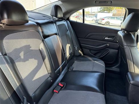 Used 2015 Chevrolet Malibu LT w/ Power Convenience Package image 9