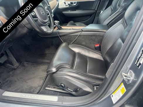 Used 2018 Volvo S90 T6 Inscription w/ Convenience Package AWD/4WD image 9