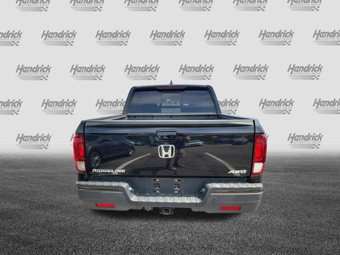 Used 2017 Honda Ridgeline Black Edition image 9