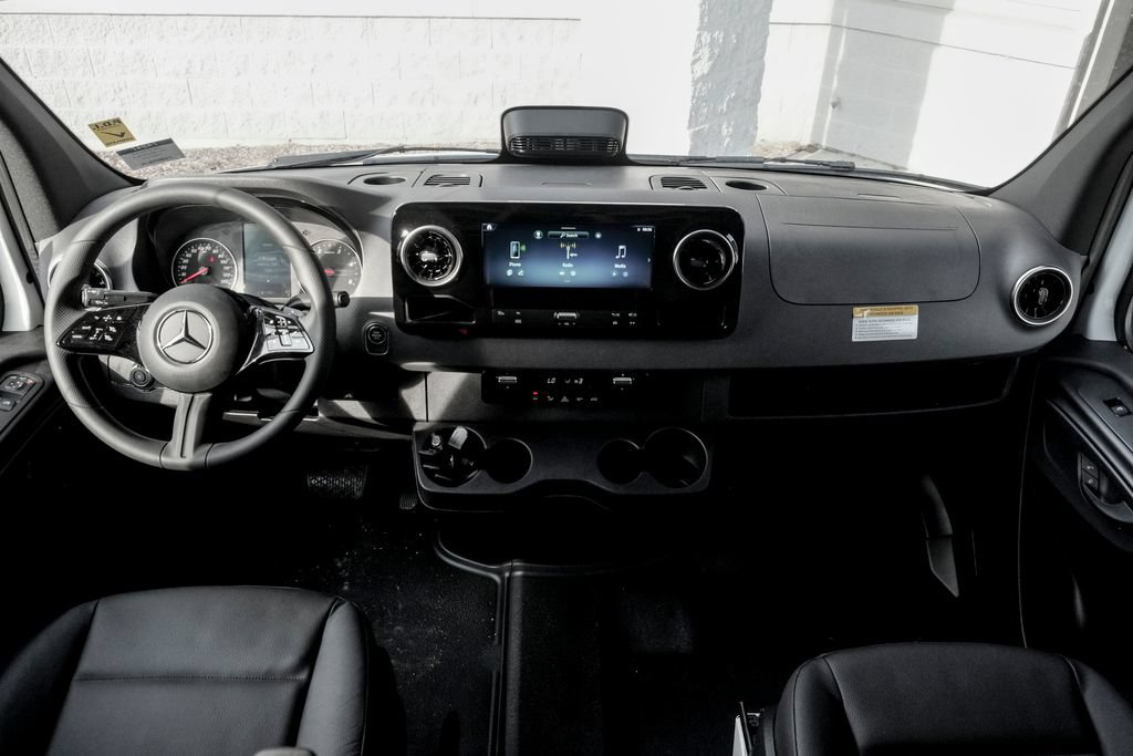 Used 2026 Mercedes-Benz Sprinter 2500 image 18