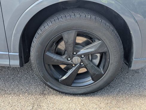 Used 2020 Audi Q3 2.0T Premium image 9