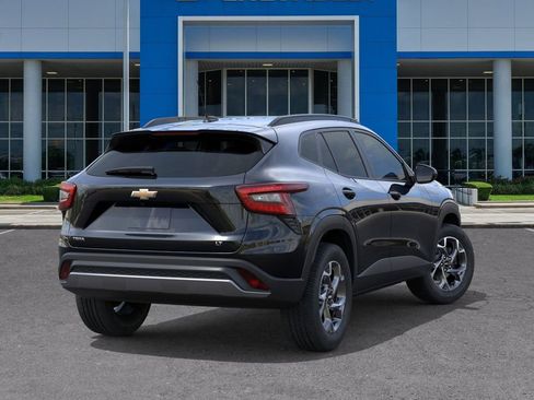 New 2026 Chevrolet Trax LT w/ Sunroof Package FWD image 4