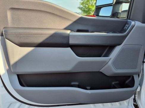 Used 2023 Ford F350 XLT image 12