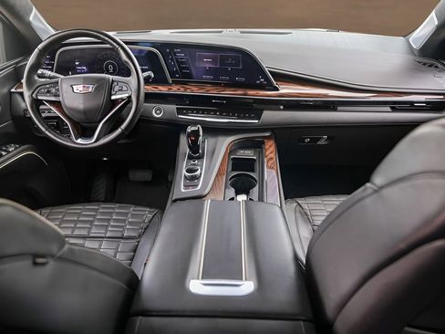 Used 2022 Cadillac Escalade Sport Platinum w/ LPO, ONYX Package AWD/4WD image 29