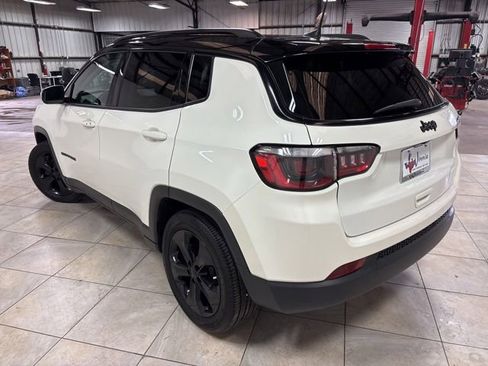 Used 2021 Jeep Compass Latitude w/ Sun and Sound Group FWD image 6