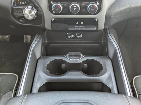 Used 2024 RAM 1500 Laramie image 12