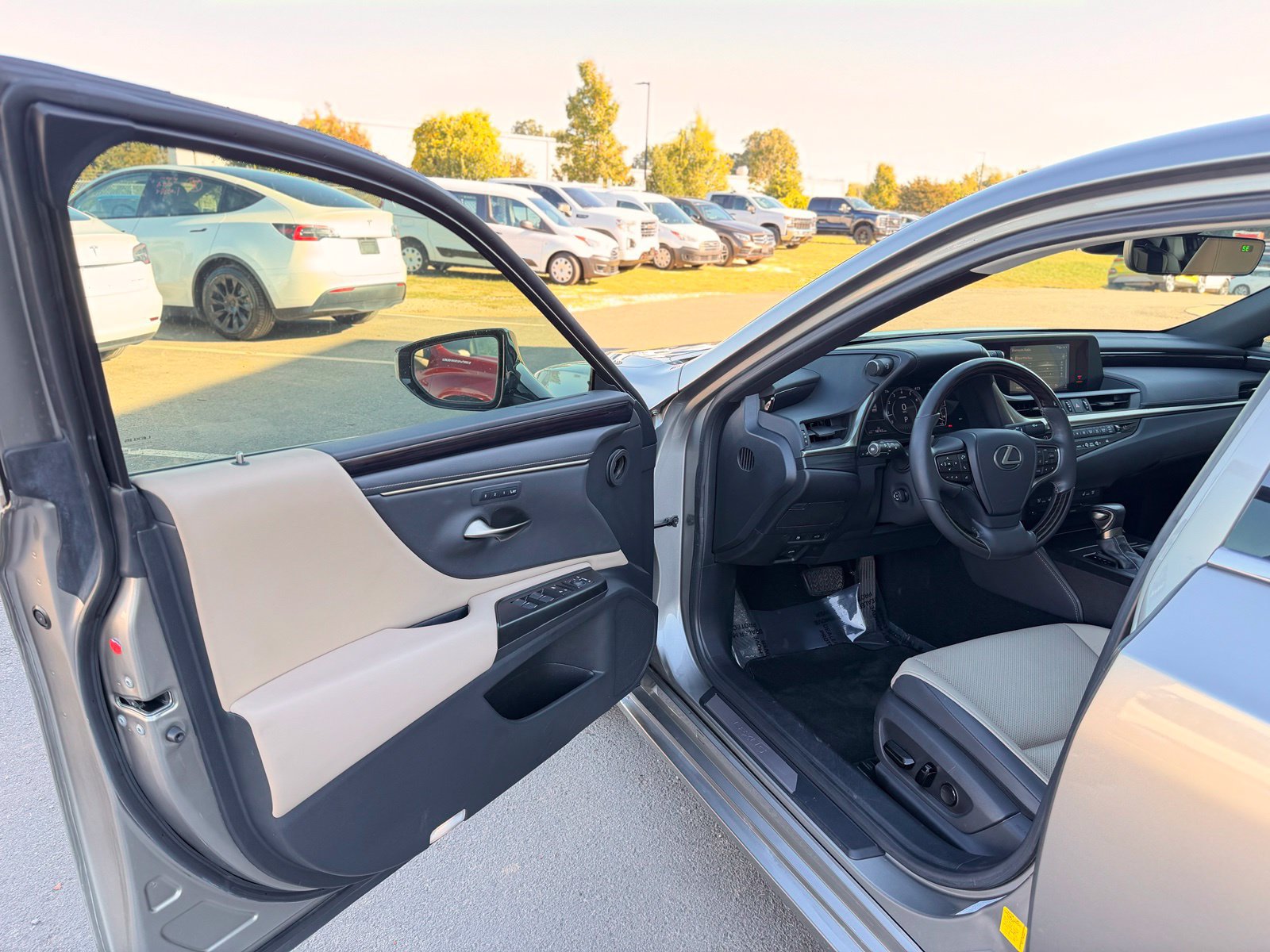 Used 2021 Lexus ES 250 w/ Premium Package AWD/4WD image 18