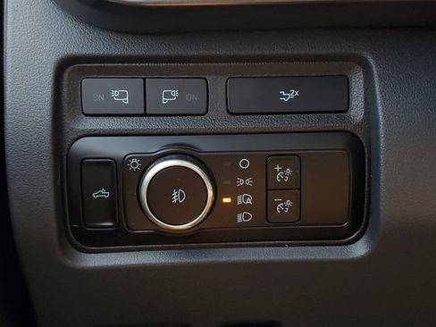 Used 2024 Ford F250 Lariat w/ Lariat Ultimate Package AWD/4WD image 36