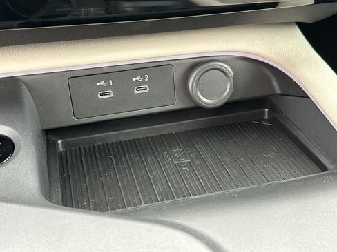 New 2026 Nissan Sentra SL w/ Floor Mat Package FWD image 31