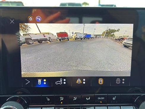 New 2026 Chevrolet Colorado LT w/ LT Convenience Package AWD/4WD image 21