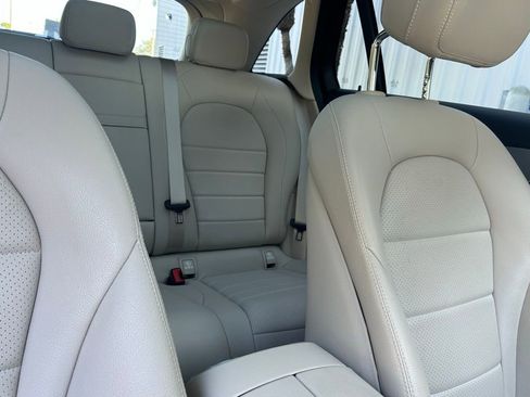 Used 2019 Mercedes-Benz GLC 300 4MATIC image 37