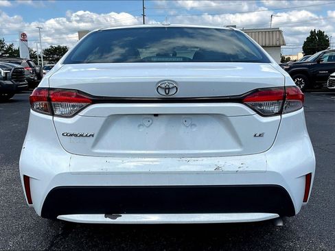 Used 2023 Toyota Corolla LE FWD image 5