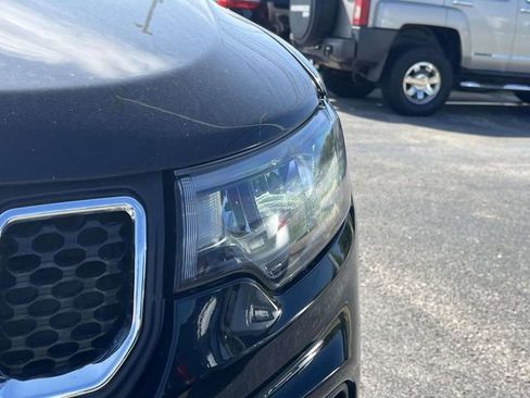 Used 2024 Jeep Compass Latitude image 10