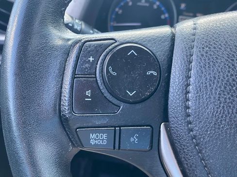 Used 2018 Toyota RAV4 XLE w/ Plus Extra Value Package AWD/4WD image 27