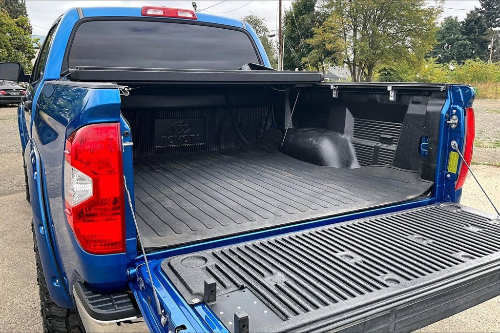 Used 2017 Toyota Tundra SR5 w/ SR5 Upgrade Package AWD/4WD image 35