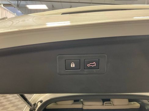 Used 2024 Subaru Outback Limited AWD/4WD image 30