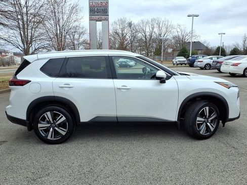 Certified 2024 Nissan Rogue SL w/ SL Premium Package image 2