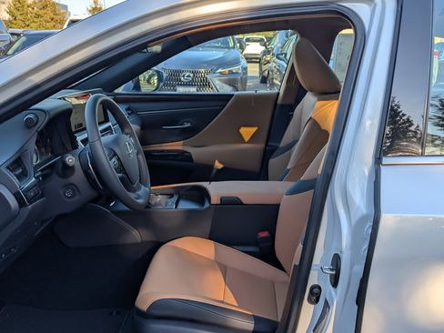 New 2025 Lexus ES 350 w/ Premium Package image 14