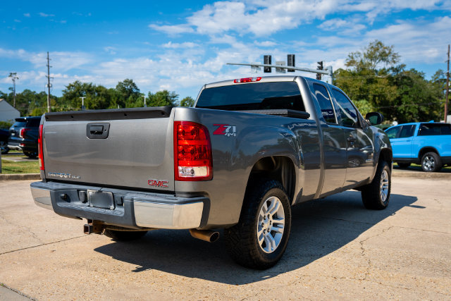 Used 2007 GMC Sierra 1500 SLE w/ SLE1 Preferred Package AWD/4WD image 18