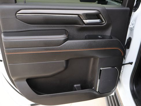 Used 2024 GMC Sierra 2500 AT4 w/ AT4 Premium Plus Package image 18