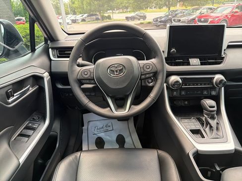 Used 2024 Toyota RAV4 XLE w/ Convenience Package AWD/4WD image 27