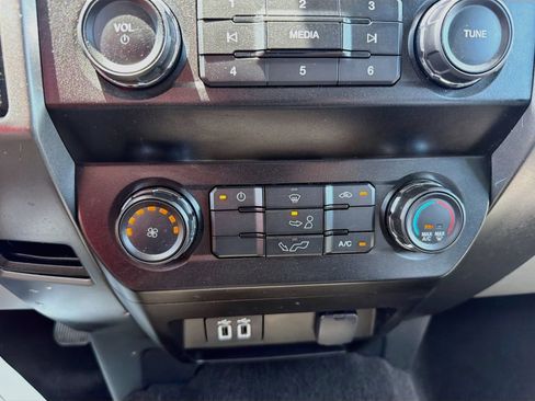 Used 2019 Ford F150 XLT AWD/4WD image 17