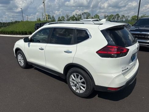 Used 2017 Nissan Rogue SV FWD image 4