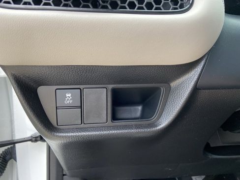 Used 2025 Honda HR-V LX image 46