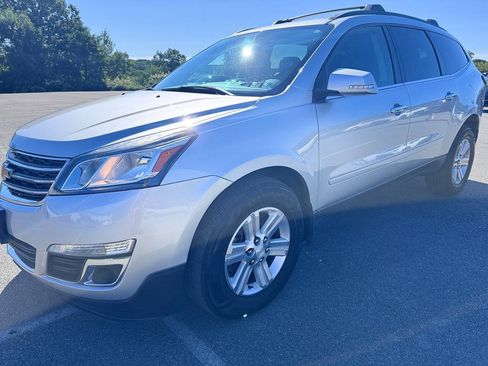 Used 2014 Chevrolet Traverse LT AWD/4WD image 3
