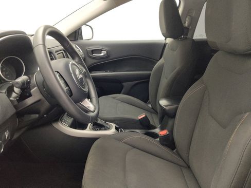 Used 2018 Jeep Compass Sport FWD image 17