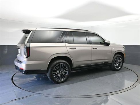 Used 2025 Cadillac Escalade Sport Platinum image 15