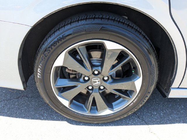 Used 2023 Honda Odyssey Elite image 11