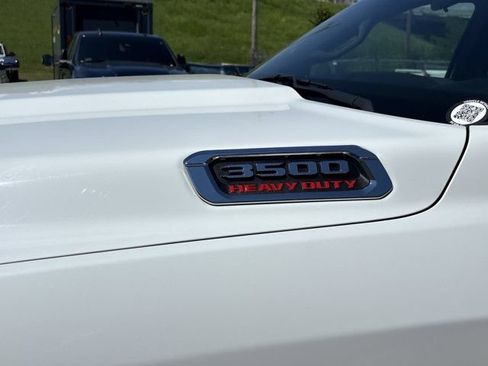 Used 2022 RAM 3500 Tradesman w/ Snow Chief Group AWD/4WD image 11