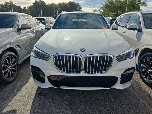 Used 2022 BMW X5 xDrive40i w/ M Sport Package AWD/4WD image 2
