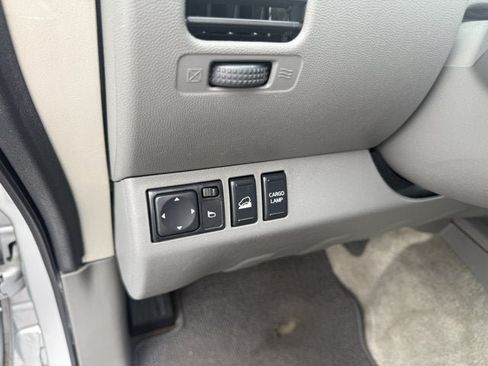 Used 2013 Nissan Frontier SL AWD/4WD image 21