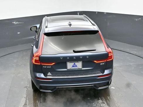 Used 2023 Volvo XC60 B5 Ultimate w/ Protection Package Premier image 40