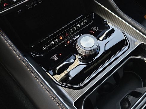 New 2026 Jeep Grand Wagoneer L Summit AWD/4WD image 23