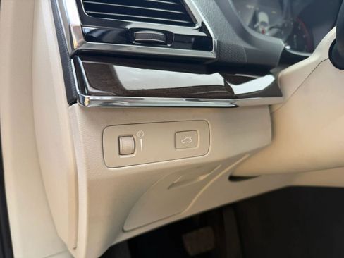Used 2017 Volvo XC90 T6 Momentum AWD/4WD image 39
