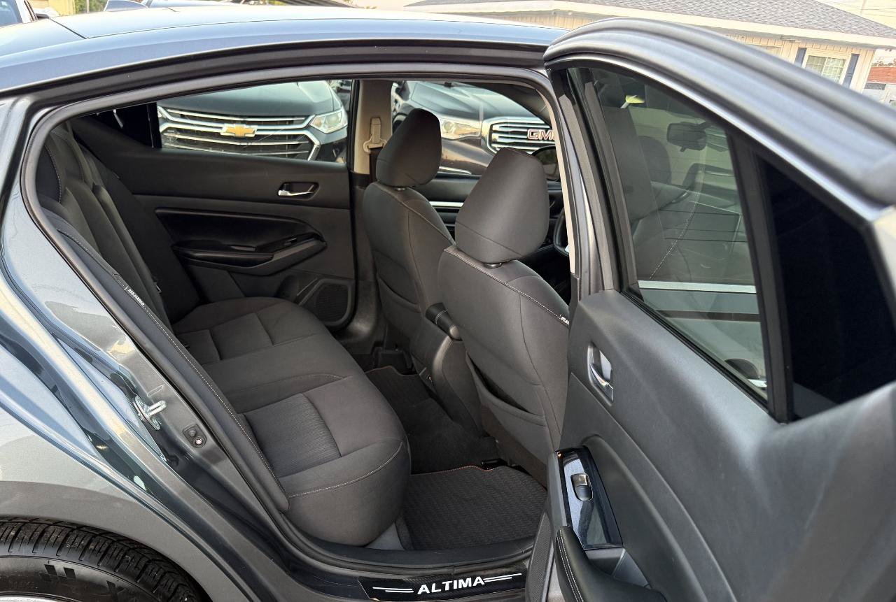 Used 2021 Nissan Altima 2.5 SV FWD image 11