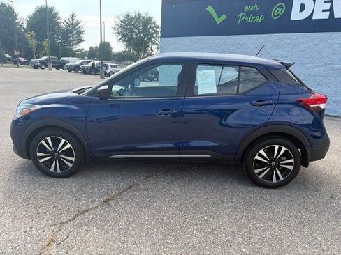 Used 2020 Nissan Kicks SR FWD image 2