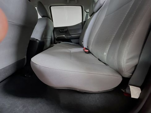 Used 2017 Toyota Tacoma SR5 w/ Tow Package image 28