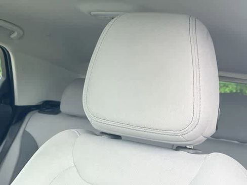 Used 2025 Chevrolet TrailBlazer LT AWD/4WD image 25