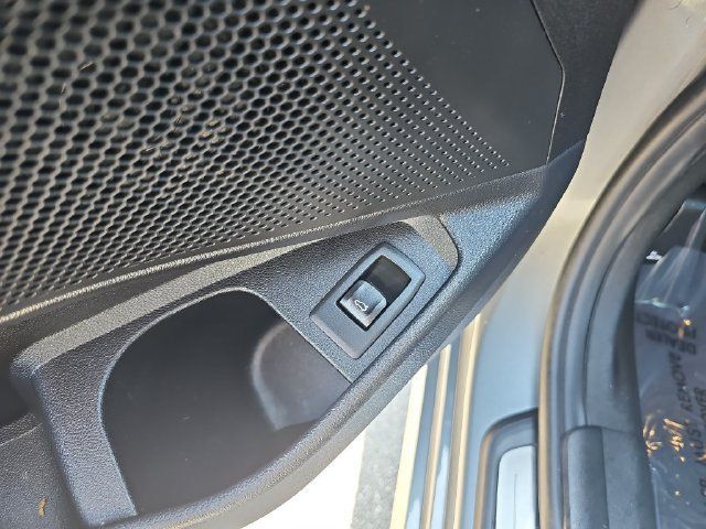 Used 2023 BMW 330i Sedan w/ Driving Assistance Package RWD image 35