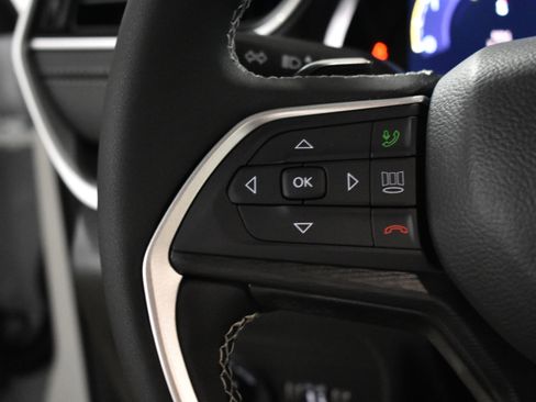 New 2025 Jeep Grand Cherokee Laredo X image 18